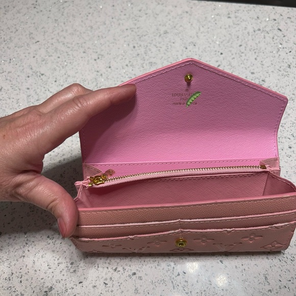 Pink Designer Wallet - Picture 2 of 4